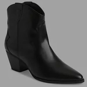 Woman country boots